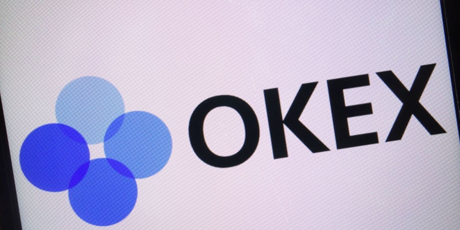 OKEx nie les accusations de wash trading et lance un défi à 100 BTC
