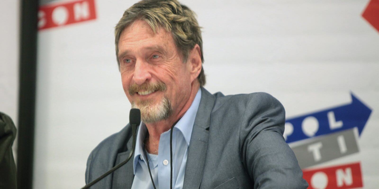 John McAfee tease à nouveau l’identité de Satoshi Nakamoto