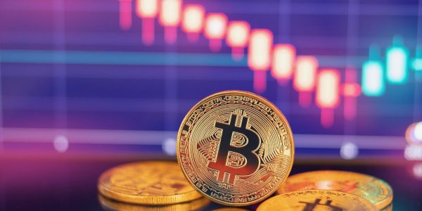 Le Bitcoin (BTC) chute et entraîne les altcoins dans son sillage