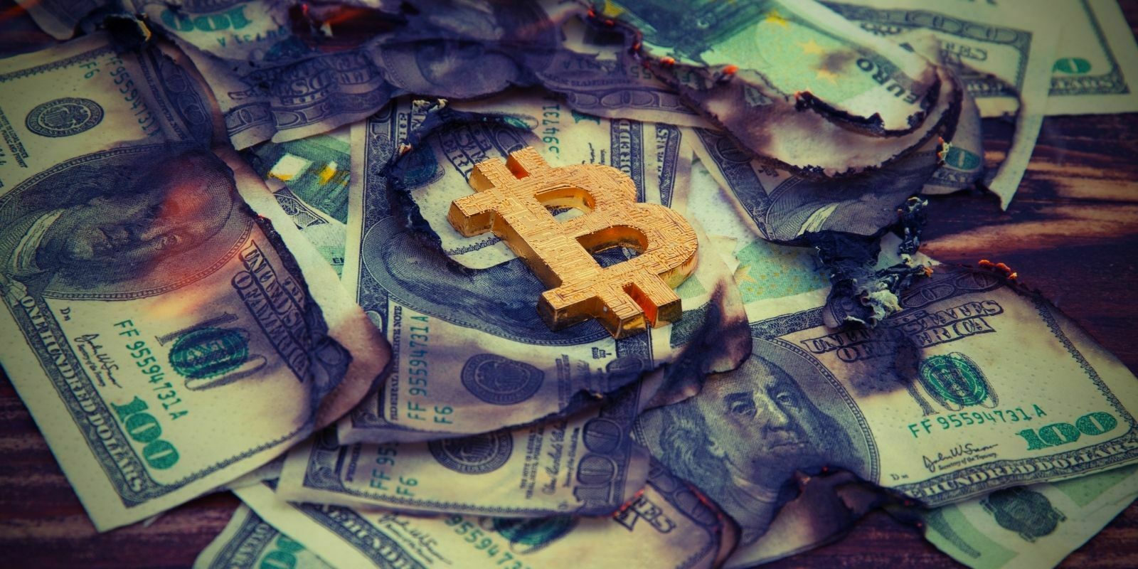 Bitcoin ou MNBC : qui menace le plus les monnaies traditionnelles ?