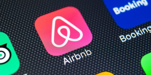 Airbnb pourrait bientôt accepter les cryptomonnaies et tokéniser ses services