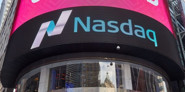 Coinbase choisit une cotation directe au Nasdaq pour son introduction en bourse