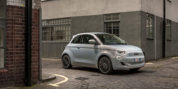 La Fiat 500 électrique vous paiera en cryptomonnaies pour votre conduite durable