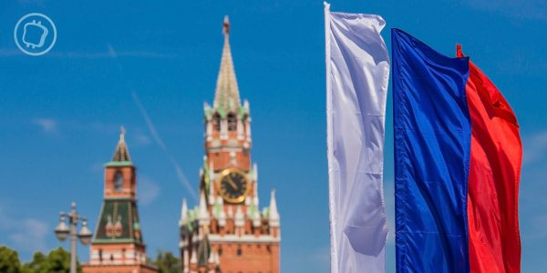 20 milliards de dollars : les États-Unis et le Royaume-Uni enquêtent sur des transferts illicites de cryptomonnaies vers la Russie
