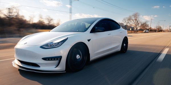 Tesla : le nombre d’immatriculations s’effondre en France